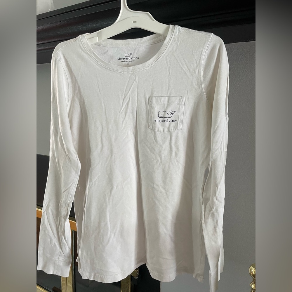 Vineyard Vines White long sleeve